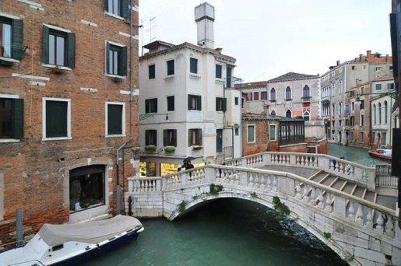 Ca' Dei Nomboli Canal View Venice Exterior photo